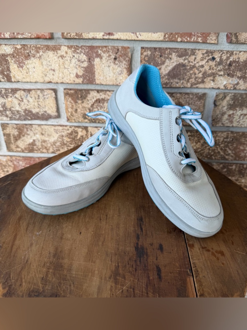 SAS Sporty Walking Sneakers Women’s Size 8W Blue Gray Colorway Excellent!